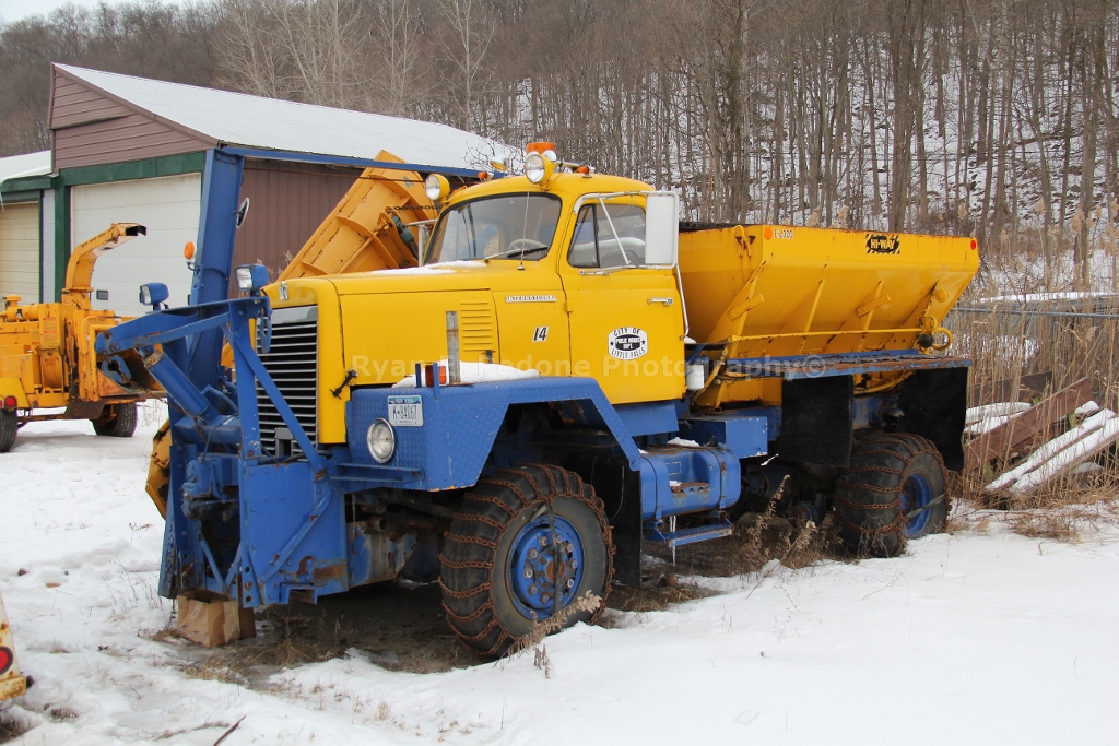 International MSeries Snow Plow